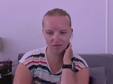 RoseTeacherX online show from June 30, 10:15 am