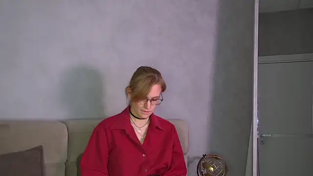 GraceHudsons online show from April 28, 4:27 am