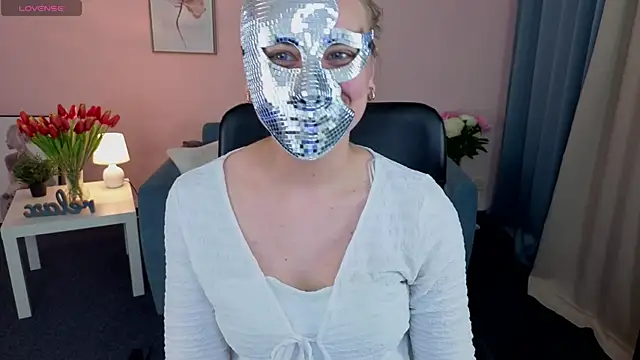 DanaHurt1 online show from June 22, 8:39 pm