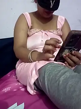 binnik216 online show from April 23, 6:54 pm