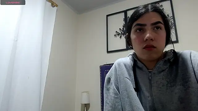 lunadreadd online show from May 2, 11:52 pm