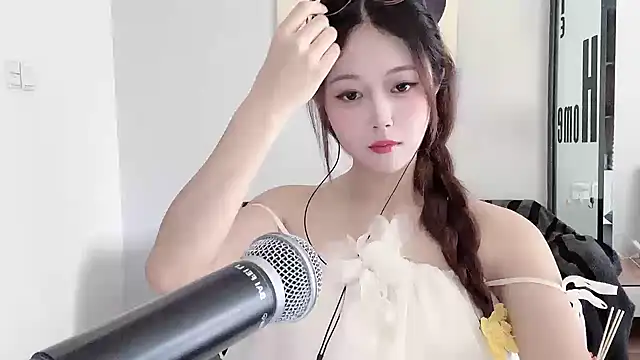 KiKi-011 online show from June 3, 7:42 am