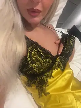 Angelb  online show from July 4, 4:14 pm