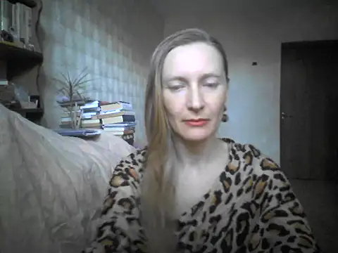 LunaBelle8 online show from April 28, 2:43 pm