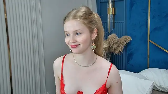 LilianHowards online show from July 28, 2:35 pm