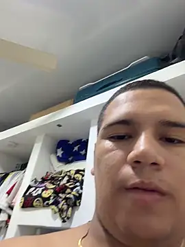 Patricio 02 online show from May 26, 2:00 am
