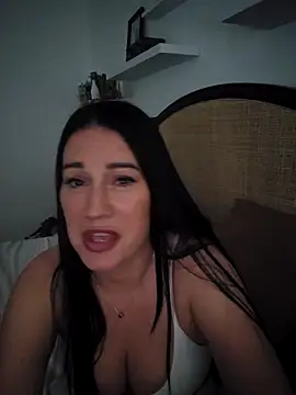 ashleyleeXX online show from April 27, 10:56 am