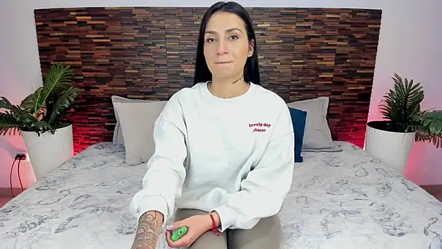 valkiriia   online show from July 6, 5:24 am