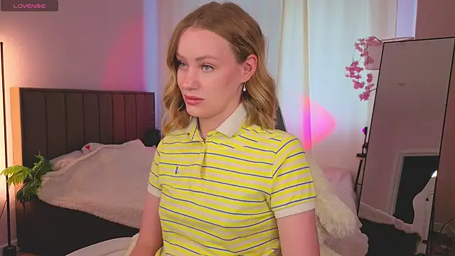 EvaHamilton online show from July 14, 1:39 am