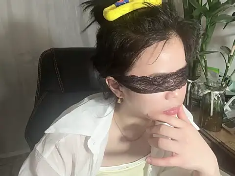 lilybaobao online show from April 21, 11:23 pm