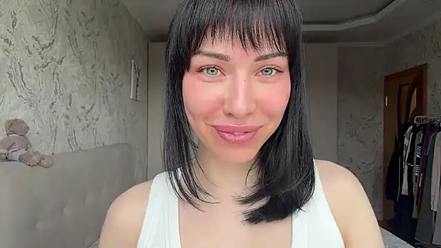 LuisaAlconcel online show from May 2, 1:36 pm