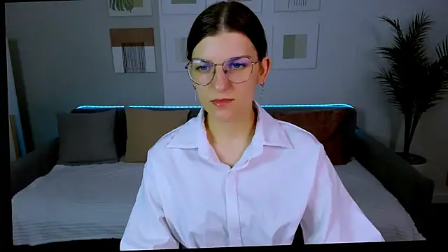 AnnaThorne online show from April 30, 4:28 am