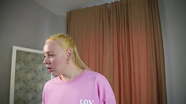 DorrisEdstrom online show from April 18, 3:09 am