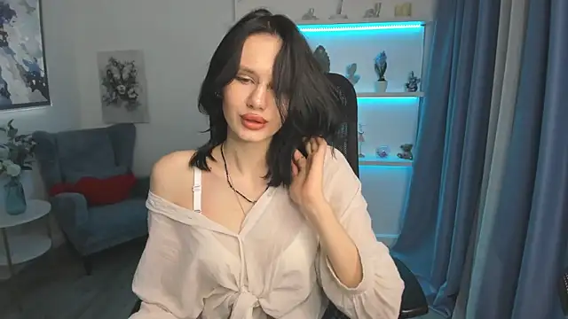 AlicePertim online show from June 5, 7:09 pm