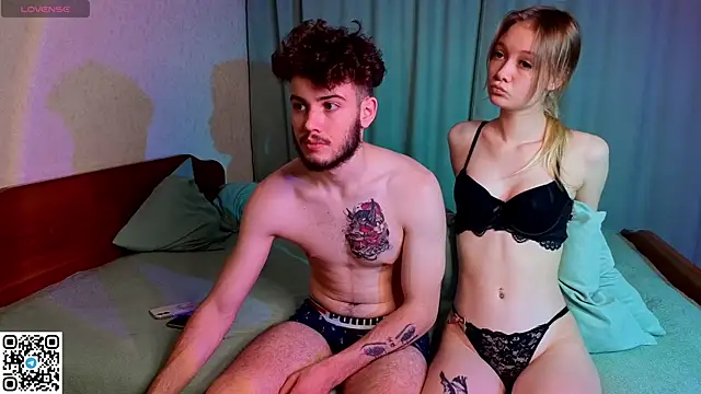 XoXoDuo  online show from June 26, 2:18 pm