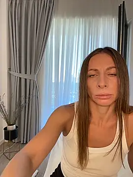 Mira Luna online show from July 30, 10:27 am