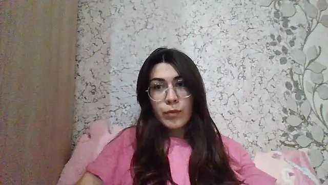 AliceDiamond5432 online show from May 1, 7:17 pm