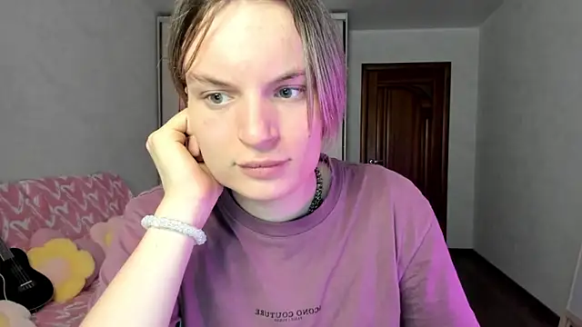 milliKira006 online show from May 23, 4:22 am
