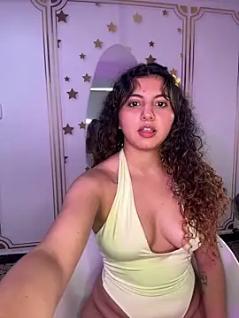 alexa cutte  online show from April 26, 1:42 pm