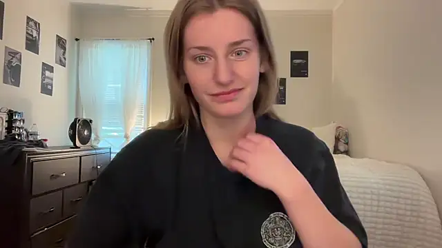 itsizzybear online show from May 1, 10:13 pm