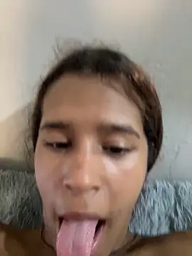 Chocklet Bunny online show from April 27, 10:18 pm