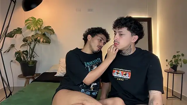 Noah and Steven online show from May 10, 10:56 pm