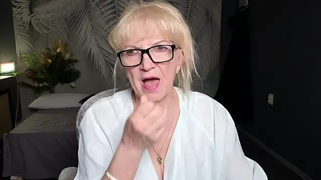 Dr Mireille online show from June 8, 12:39 pm