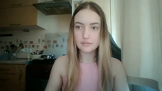 Lisanta online show from June 11, 7:49 am