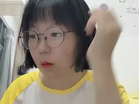 Belle-LL online show from April 26, 2:37 pm