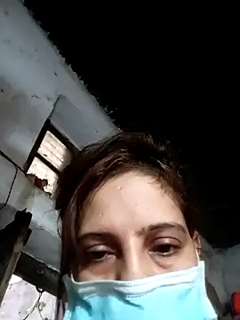honeyhus online show from April 29, 4:59 am