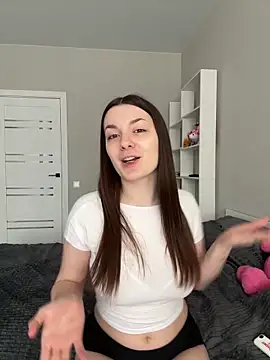 Emmy Boobssss online show from April 21, 10:11 am