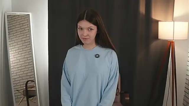 ErnaGiove online show from April 21, 11:28 am