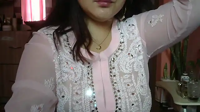 rebel xoxo online show from June 4, 8:52 am