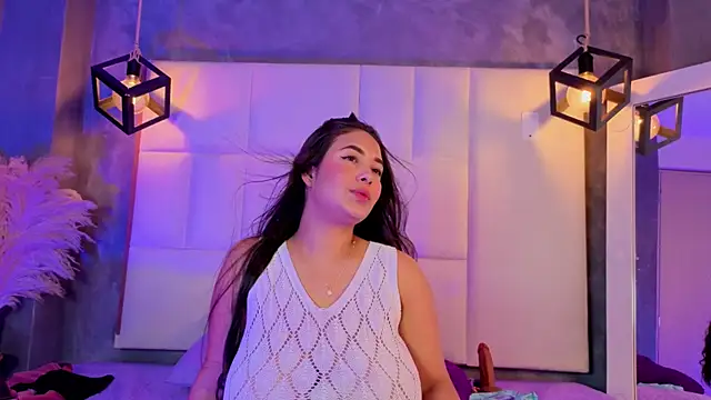 Violetta rose  online show from June 7, 1:12 am