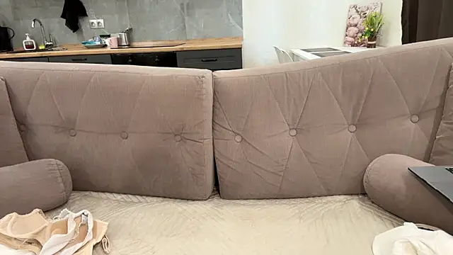 Eva wett online show from April 28, 8:07 am