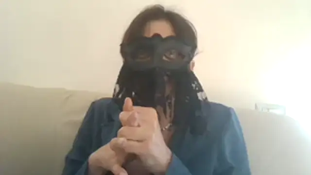 HelenTiAscolta online show from April 26, 5:10 pm