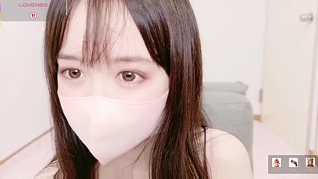 mayu chan  online show from May 19, 11:50 am