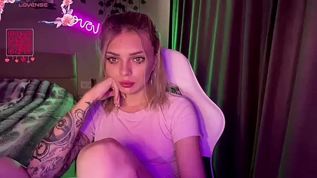 CandyRass online show from June 15, 12:05 pm