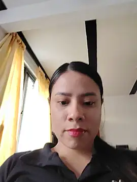 Nicol Alvarez1 online show from June 21, 10:25 pm
