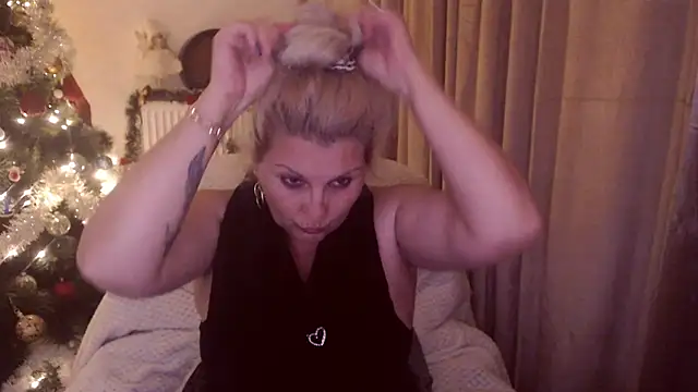 Divineblond online show from November 29, 10:25 pm