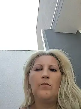 Divineblond online show from July 31, 8:37 am