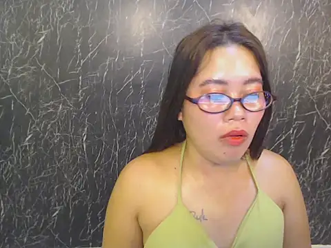 ur prettychelsie online show from April 25, 1:41 pm