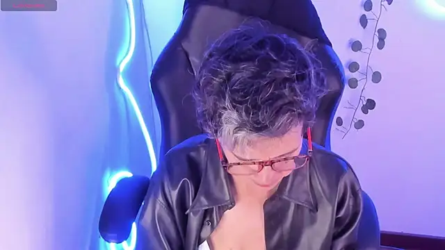 selena ferreira online show from April 25, 1:41 pm