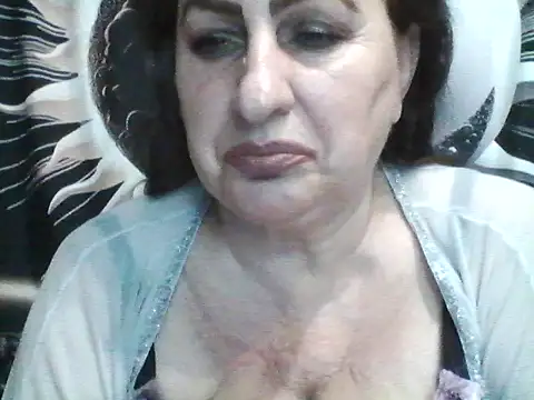 LoaqLovew online show from July 4, 8:54 am