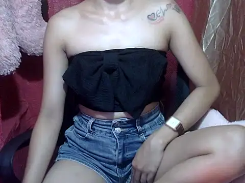 Horny WetPussy online show from July 5, 4:40 am