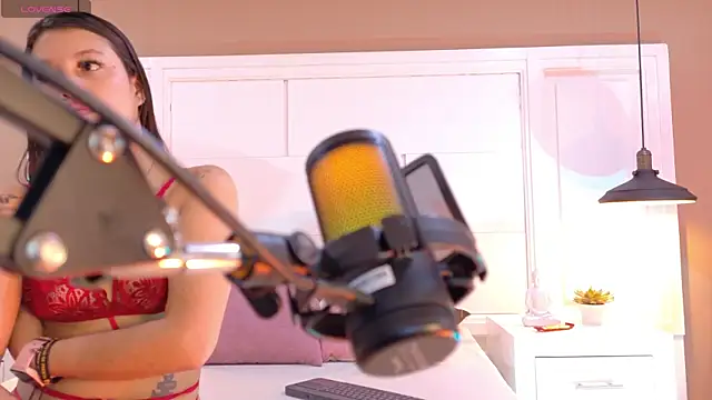 AMY AND ANDY online show from April 24, 3:53 am