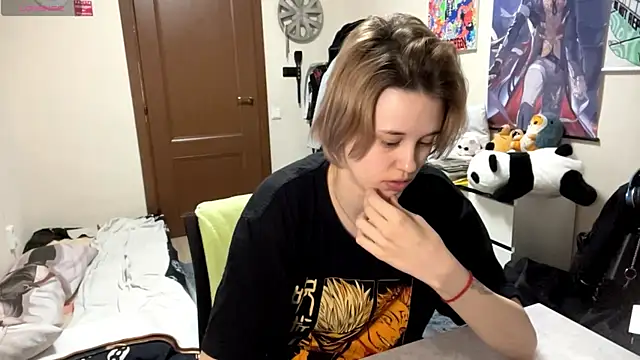 Queen moments  online show from April 29, 2:09 pm