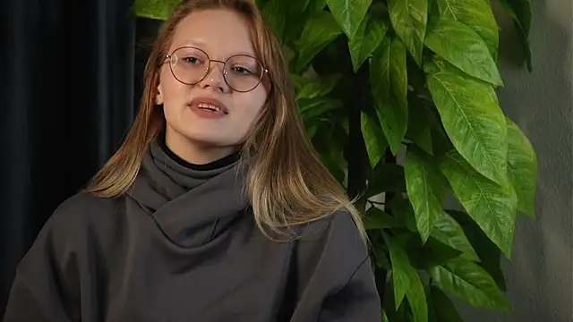 MarisaPuent online show from April 26, 5:32 pm