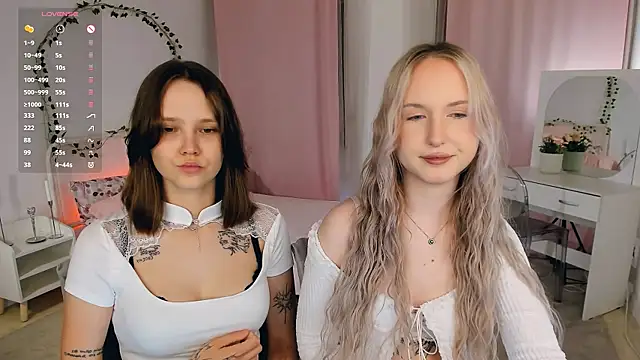 lisaluve online show from July 24, 9:33 pm