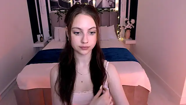  AliceWells online show from July 7, 7:23 am